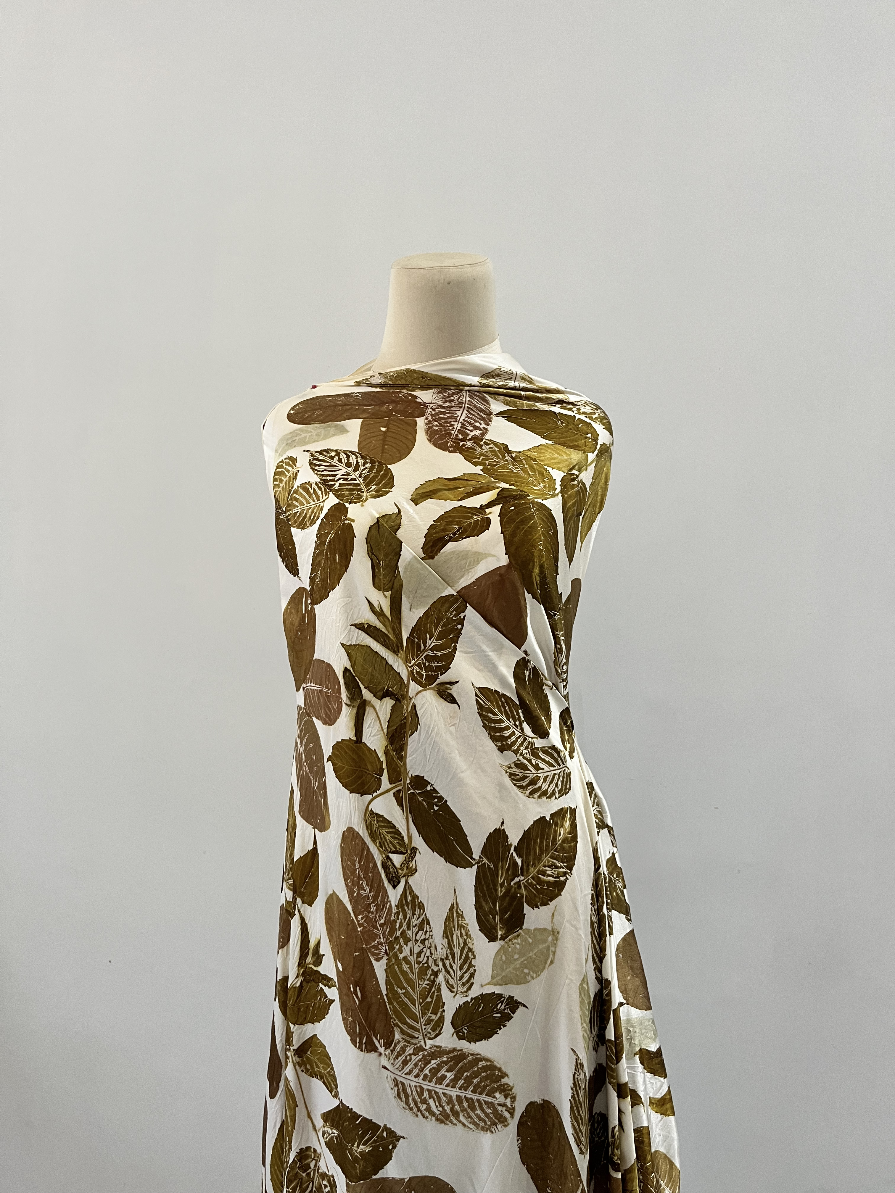 Kain Sutera Ecoprint 1 Motif Daun