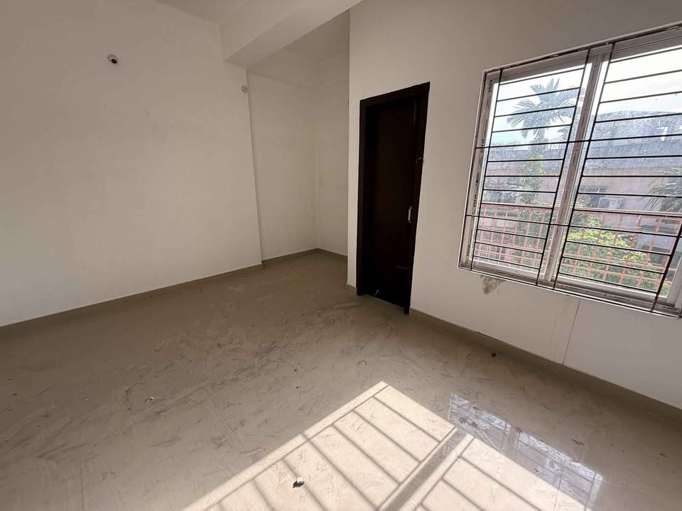 Brand New 3bhk flat Available For Rent