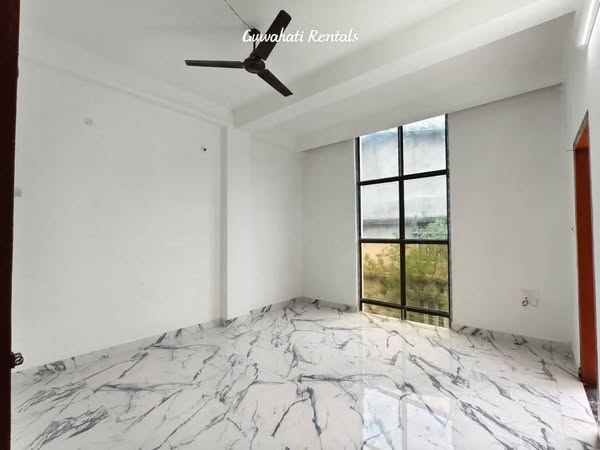 1BHK Property With Western Toilet Available For Rent