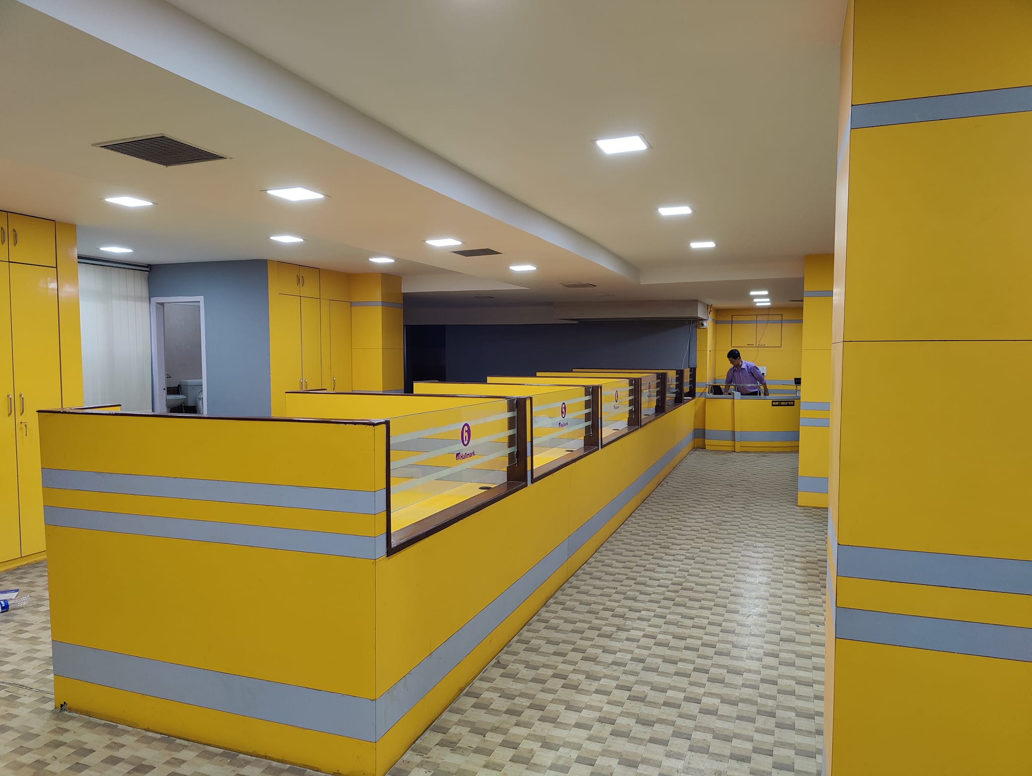Commercial Space available for Rent 