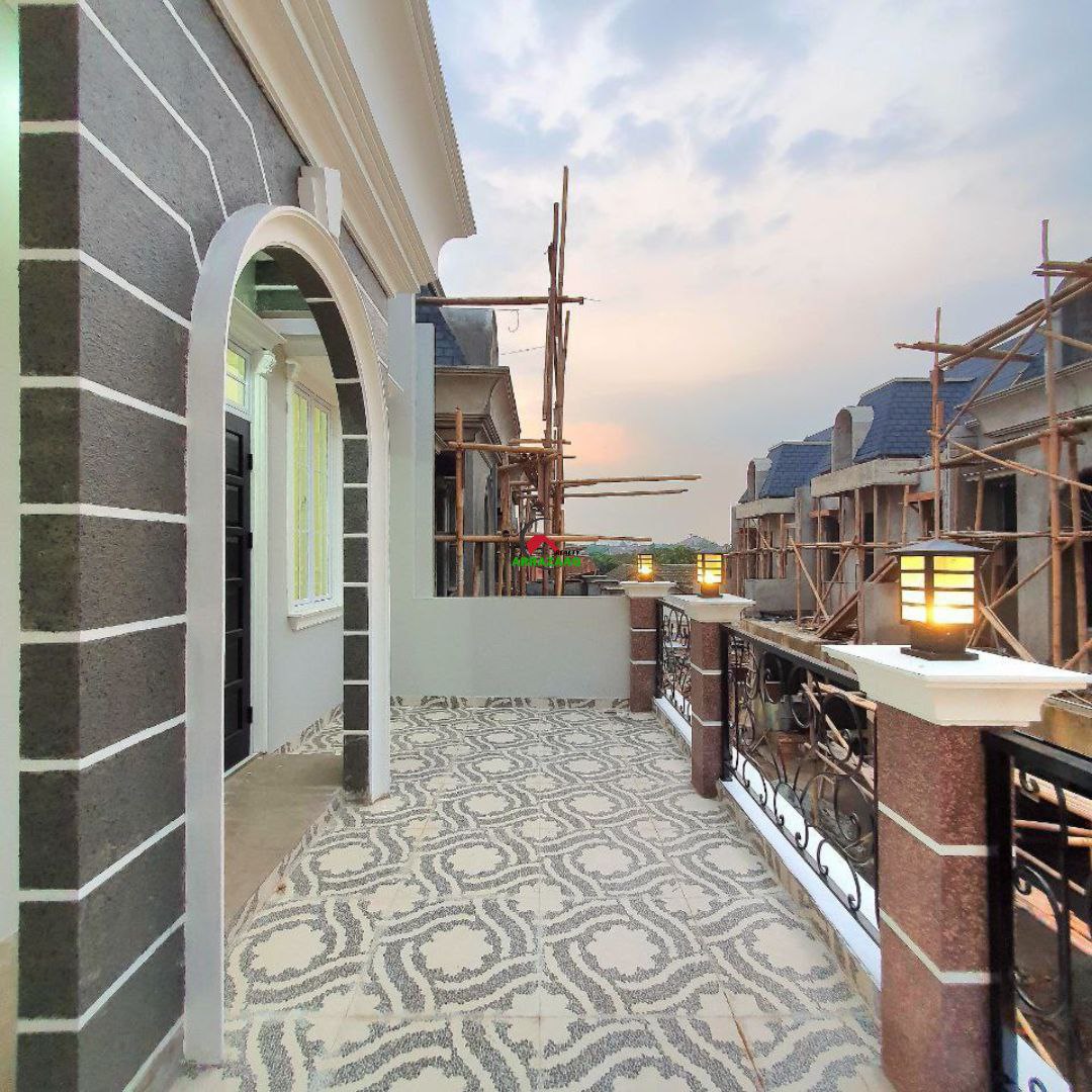 Premium Townhouse with Big Balcony Nempel Jalan Raya di Jagakarsa