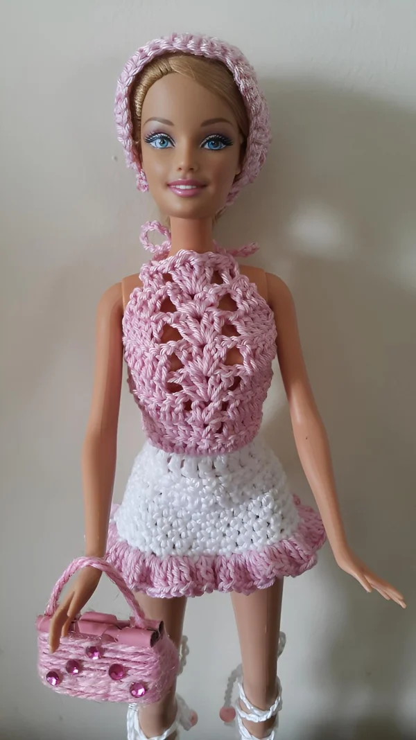 Ensemble Barbie - Sur le remblai