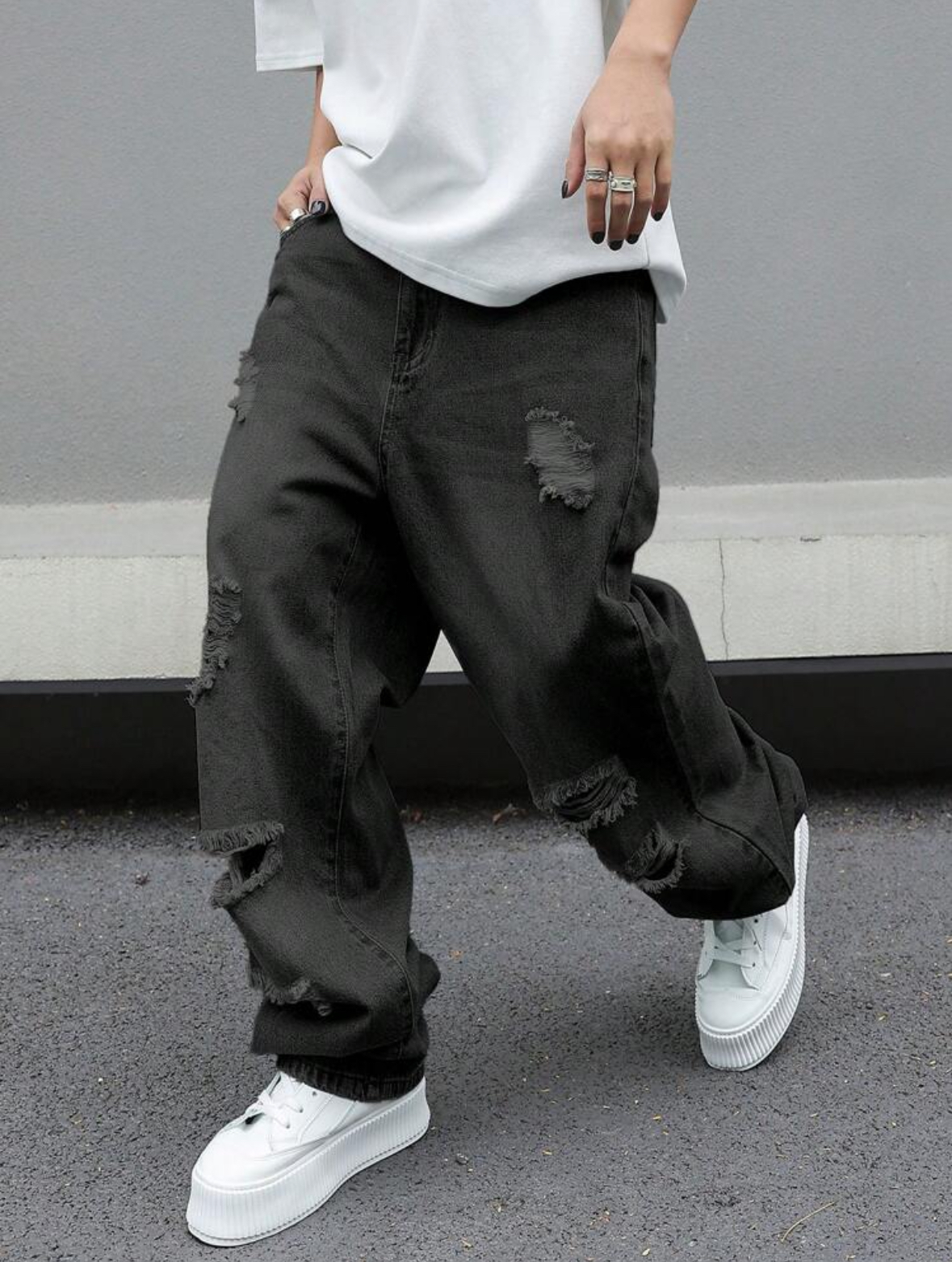 Oversized Distressed Street Jeans