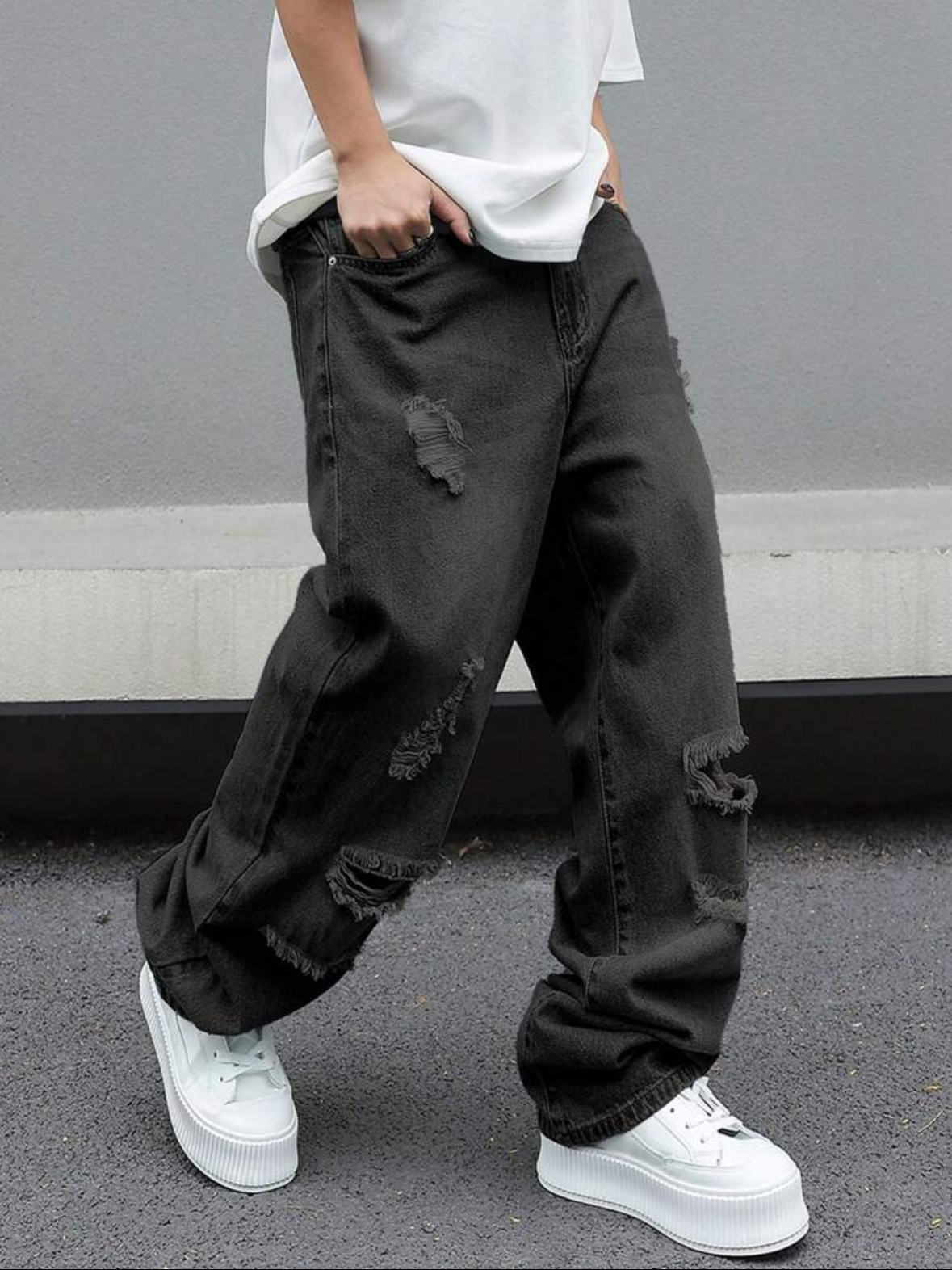 Oversized Distressed Street Jeans