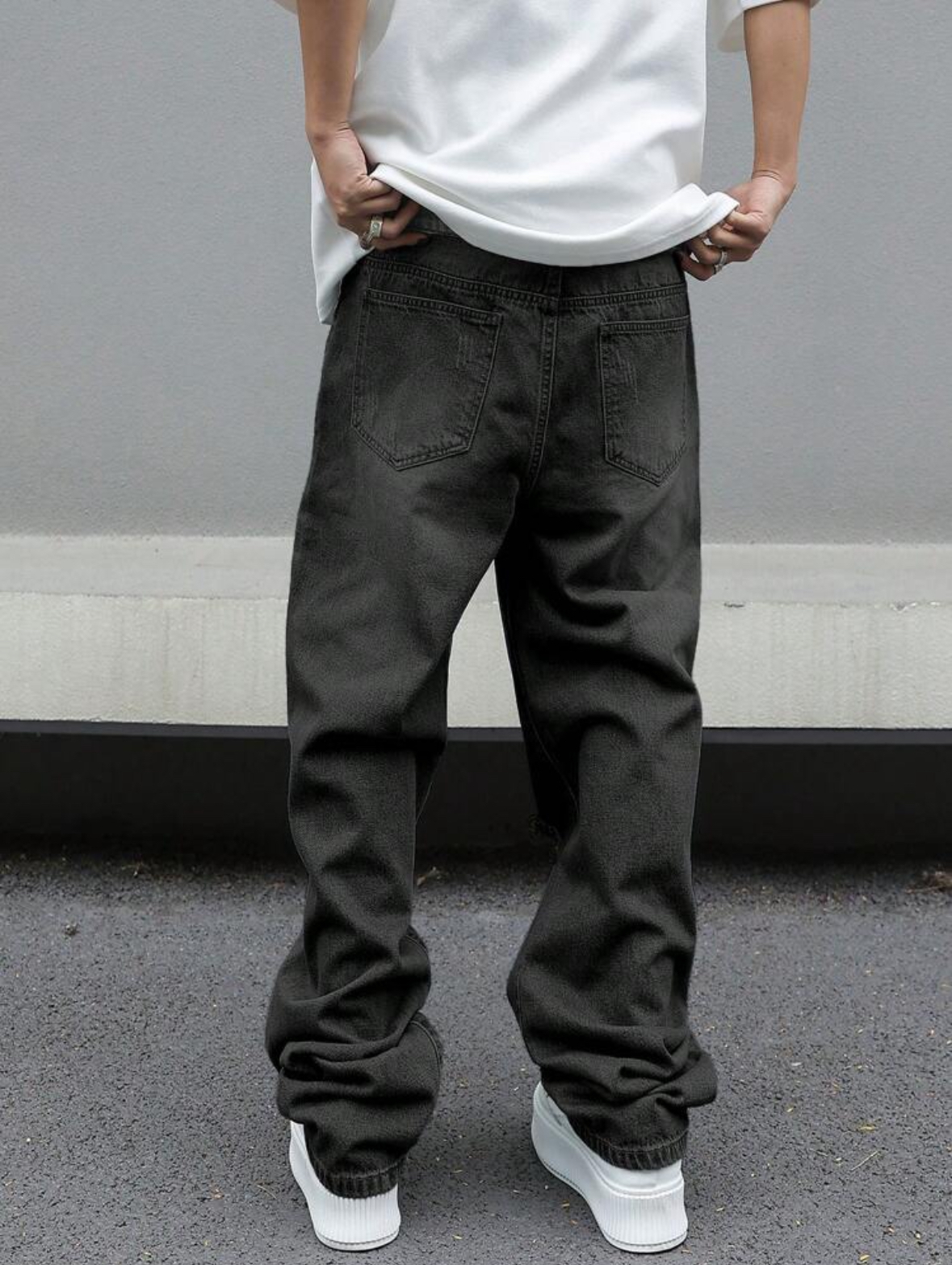 Oversized Distressed Street Jeans