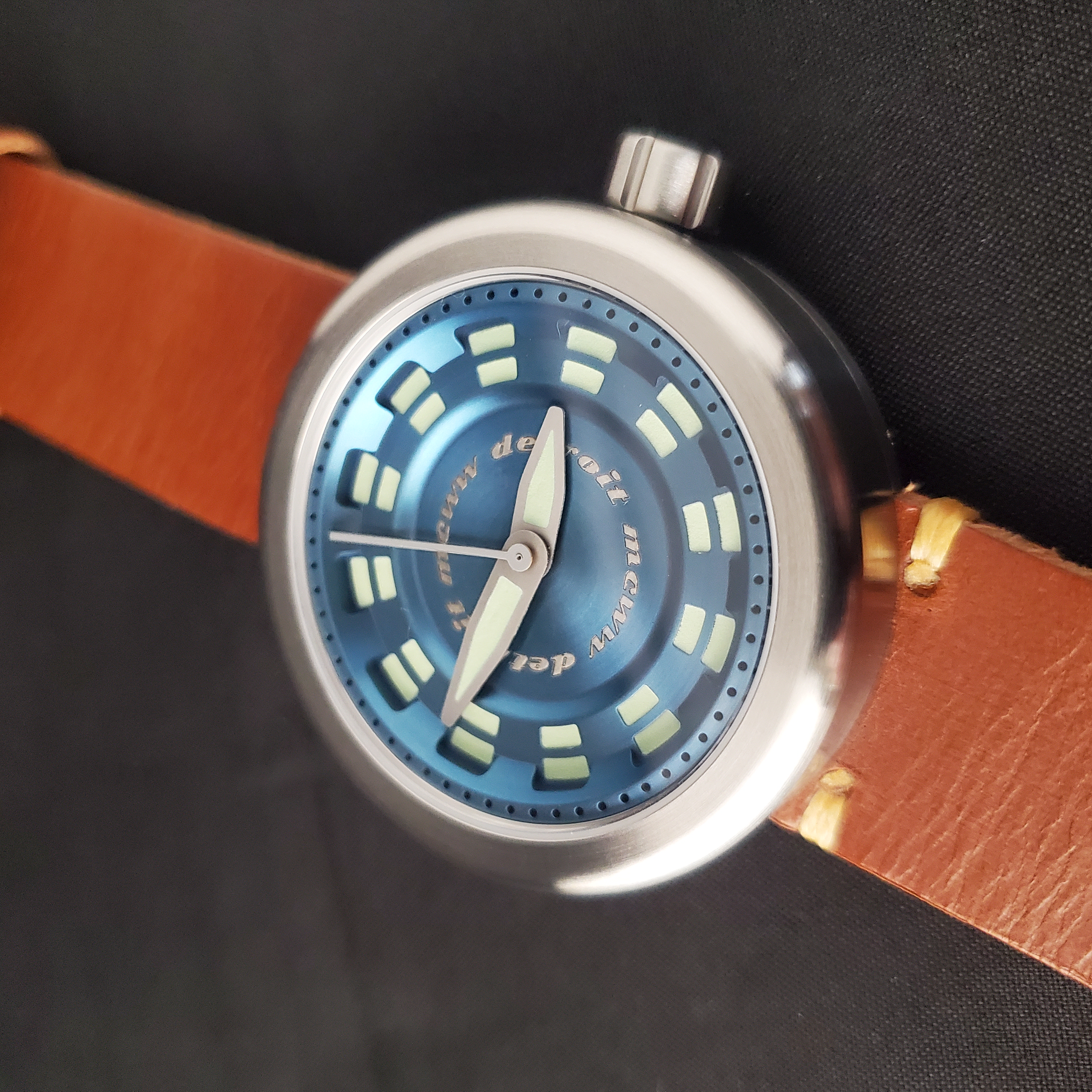 MCWW Neat. Dashes Dial. Stainless.