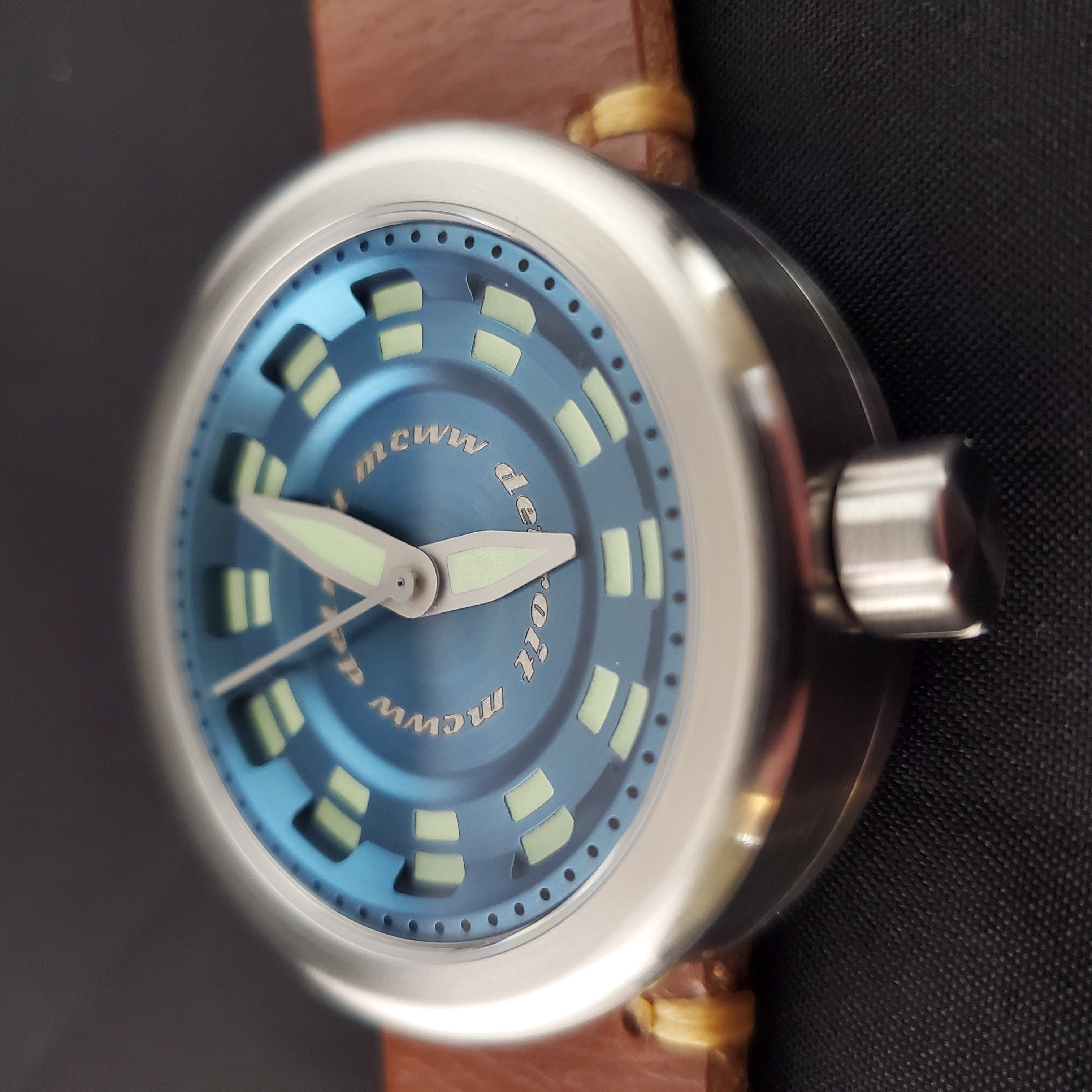 MCWW Neat. Dashes Dial. Stainless.