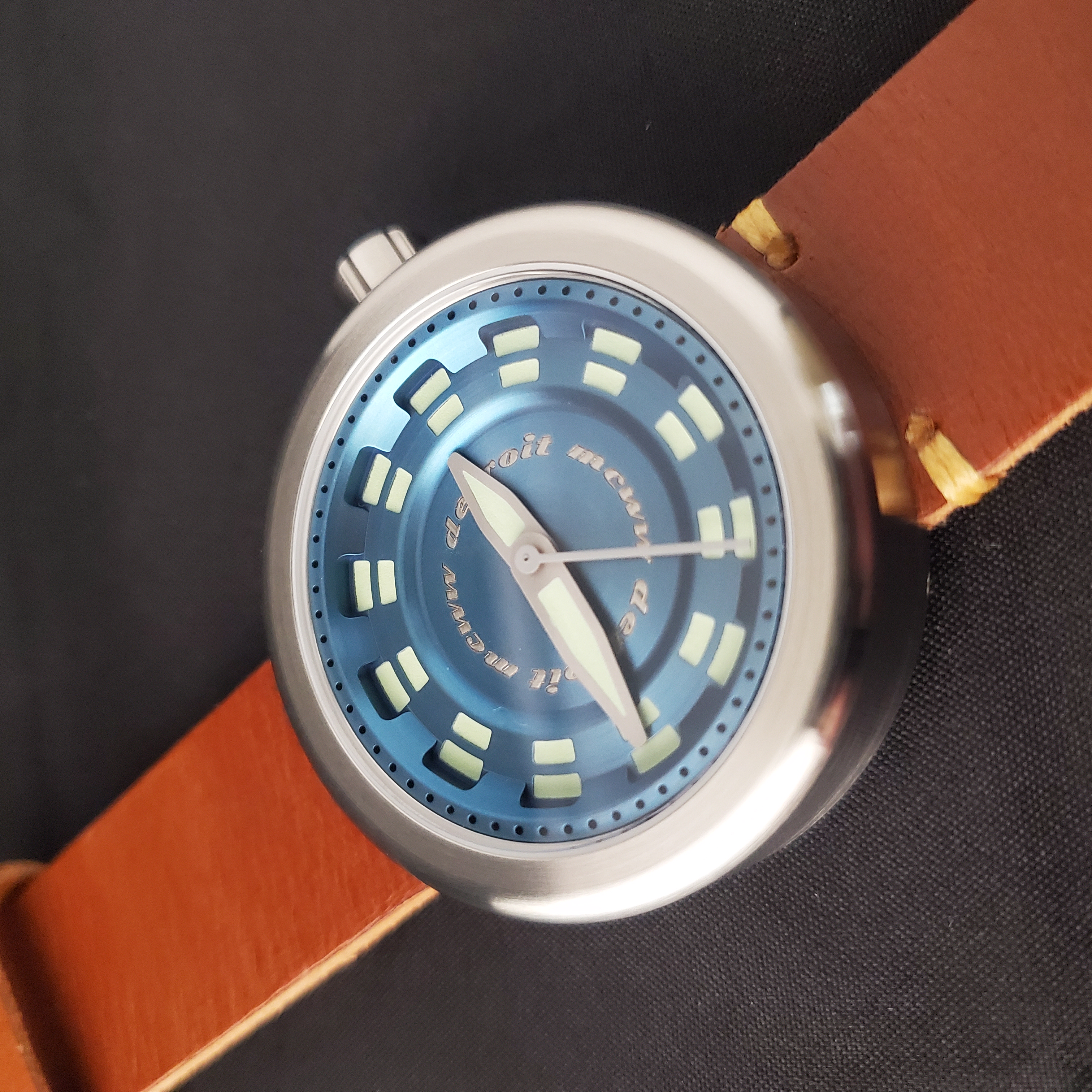MCWW Neat. Dashes Dial. Stainless.