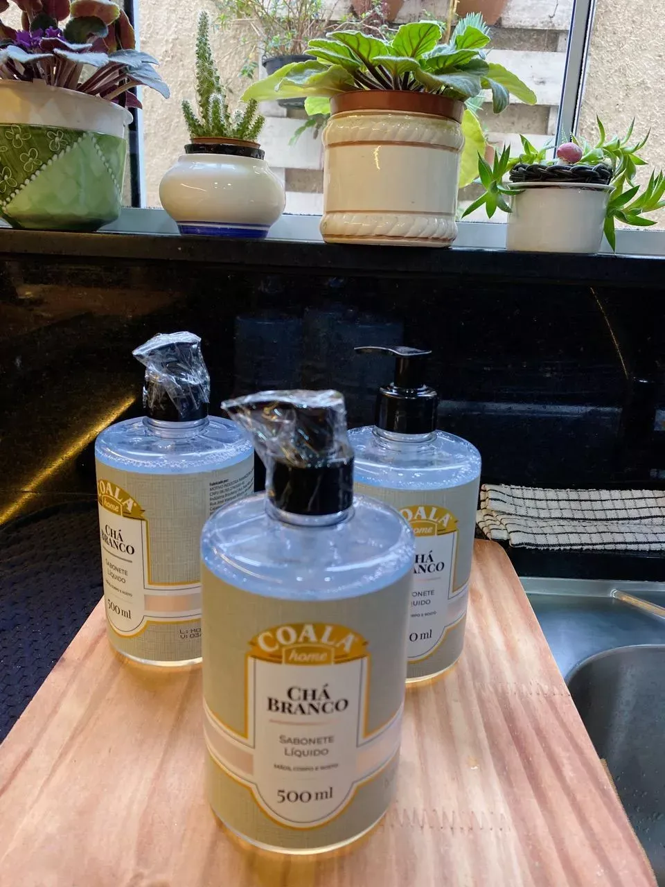 Kit Sabonete Líquido Chá Branco - Pureza, Elegância e Bem-Estar em 3 Unidades