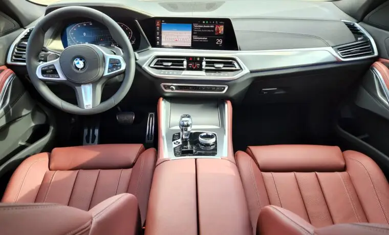 BMW X6 M – Black on Brown
