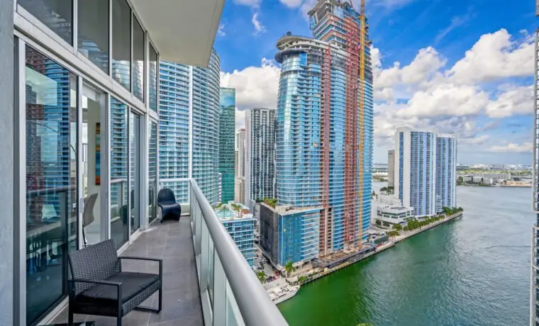 Icon Brickell Presidential Deluxe Ocean/City View - $700