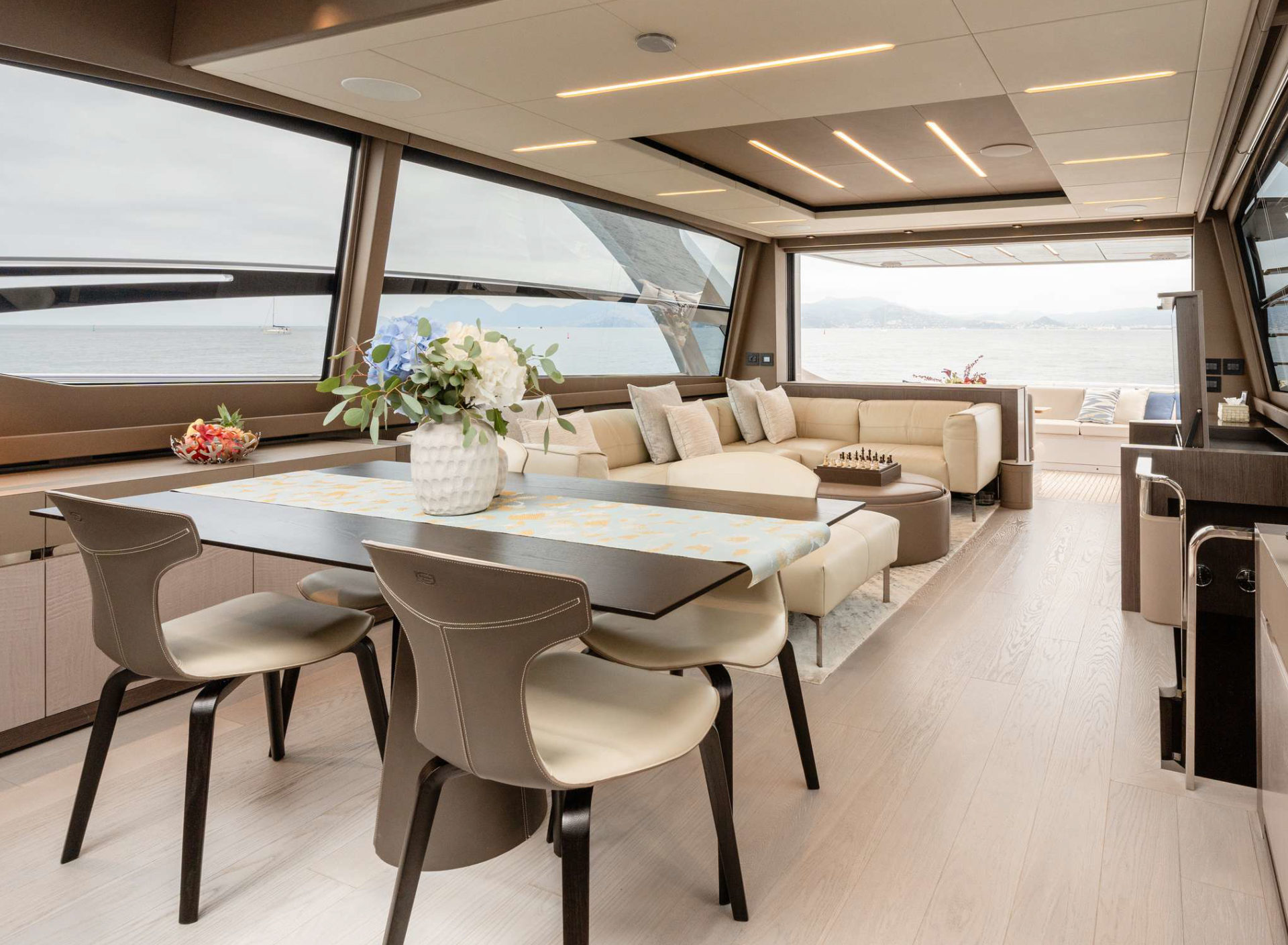 Pershing 8X