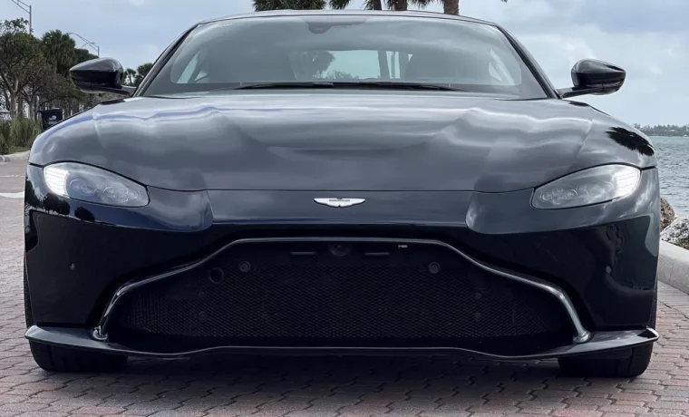 Aston Martin Vantage – Midnight Blue on Black
