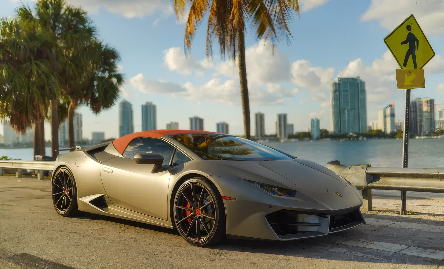 Lamborghini Huracan Spyder – Grigio Titans on Rosso Alala (Satin Grey on Black & Red)