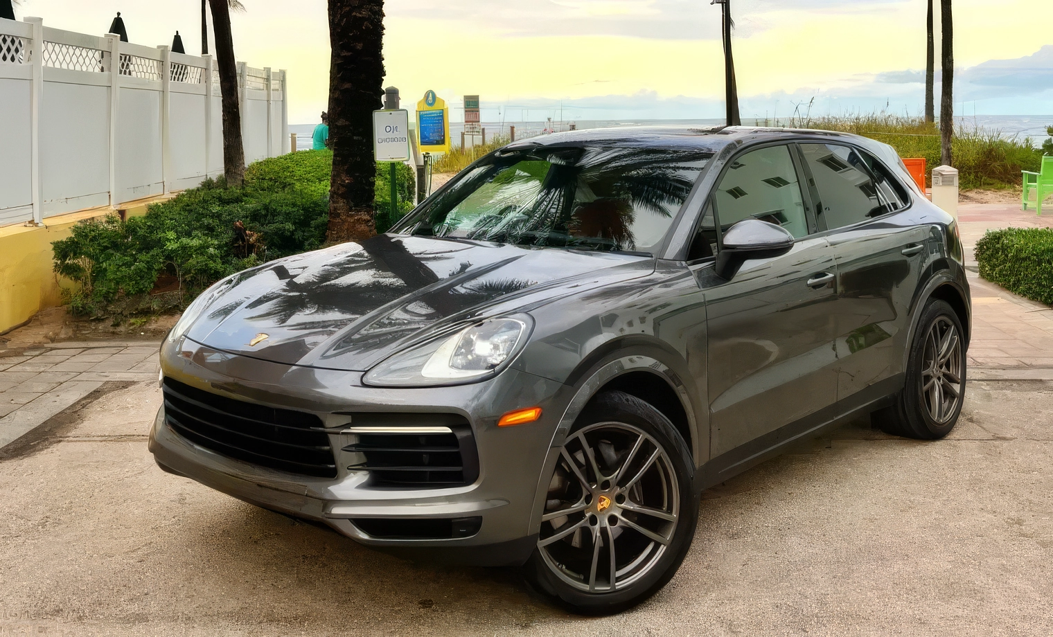 Porsche Cayenne – Volcano Grey Metallic on Bordeaux Red & Black 
