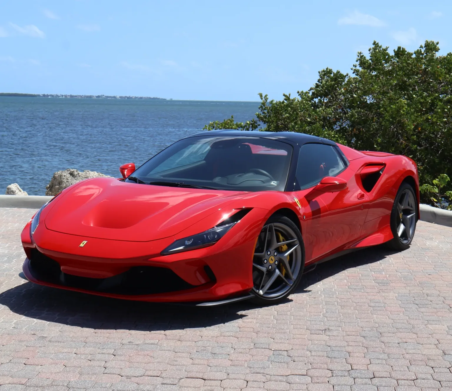 Ferrari F8 Spider — Red on Black and Red
