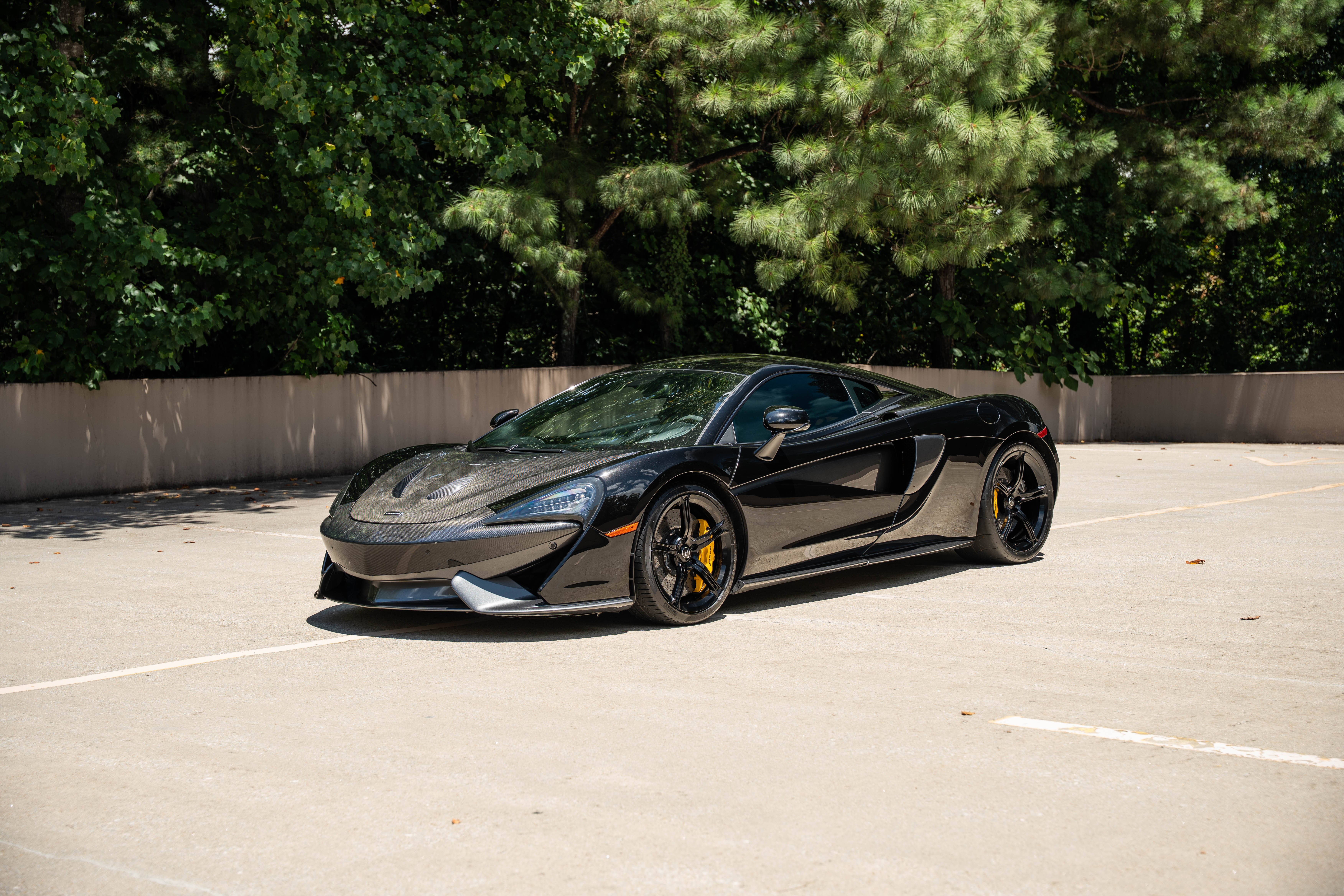 McLaren 570S - Carbon Black on Jet Black