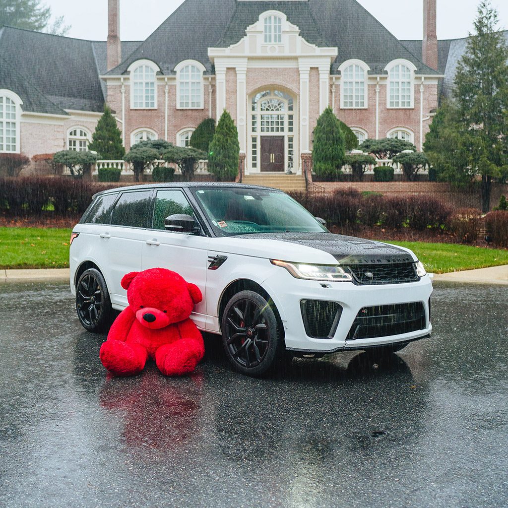 Range Rover Sport SVR — Fuji White on Ebony & Pimento