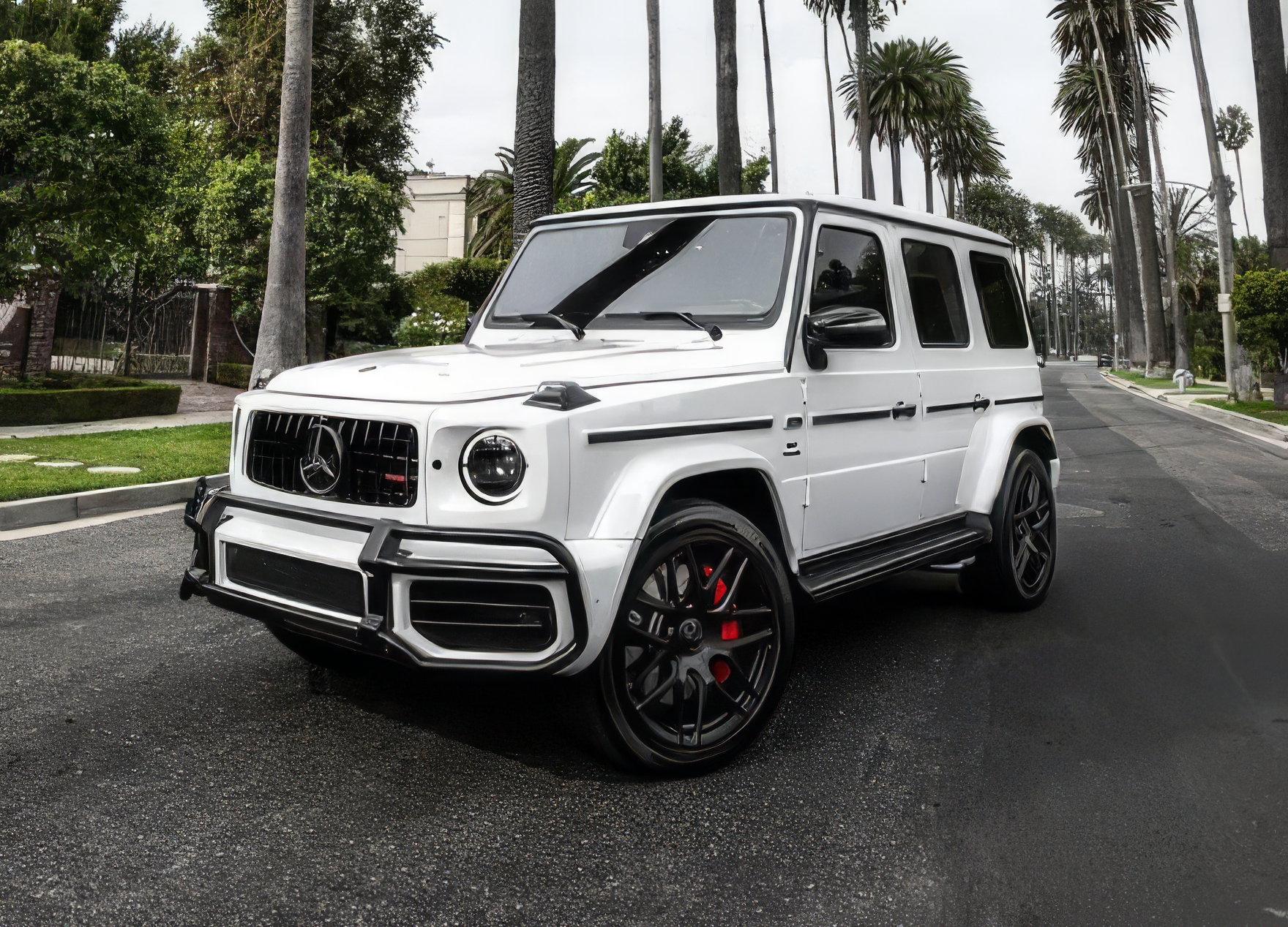 Mercedes-Benz G63 AMG – Polar White on Porcelain