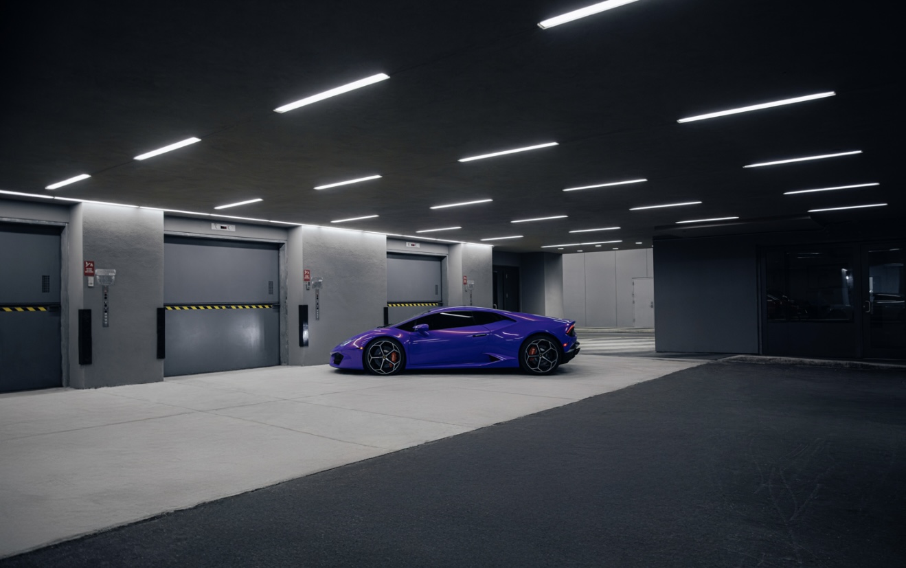 Lamborghini Huracan Coupe - Purple on Black 