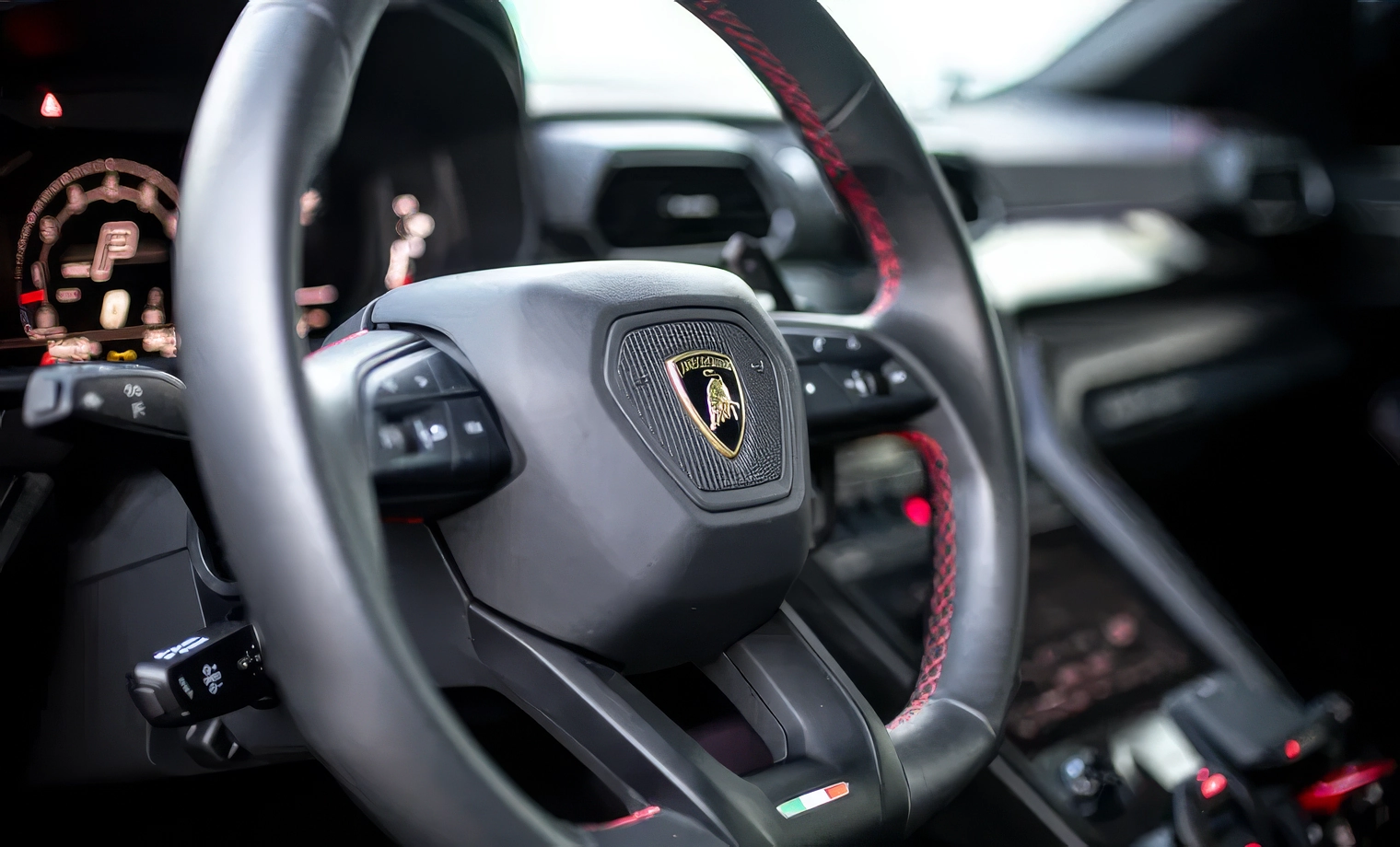 Lamborghini Urus Performante — Nero Noctis on Nero & Rosso (Gloss Black on Black & Red)