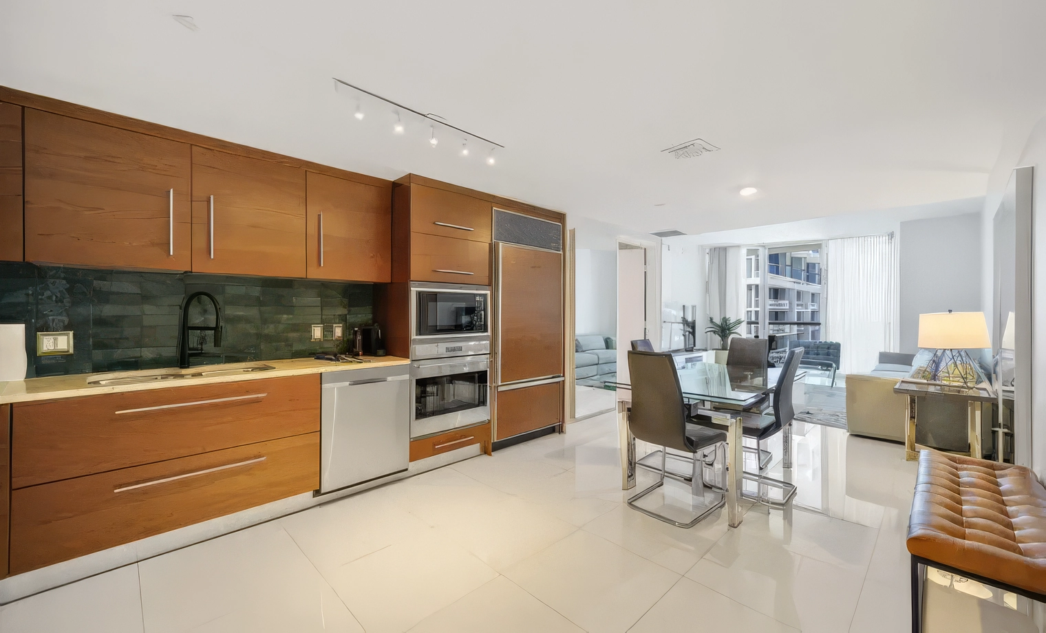 Icon Brickell 1 Bedroom Presidential Deluxe with Ocean View - $700