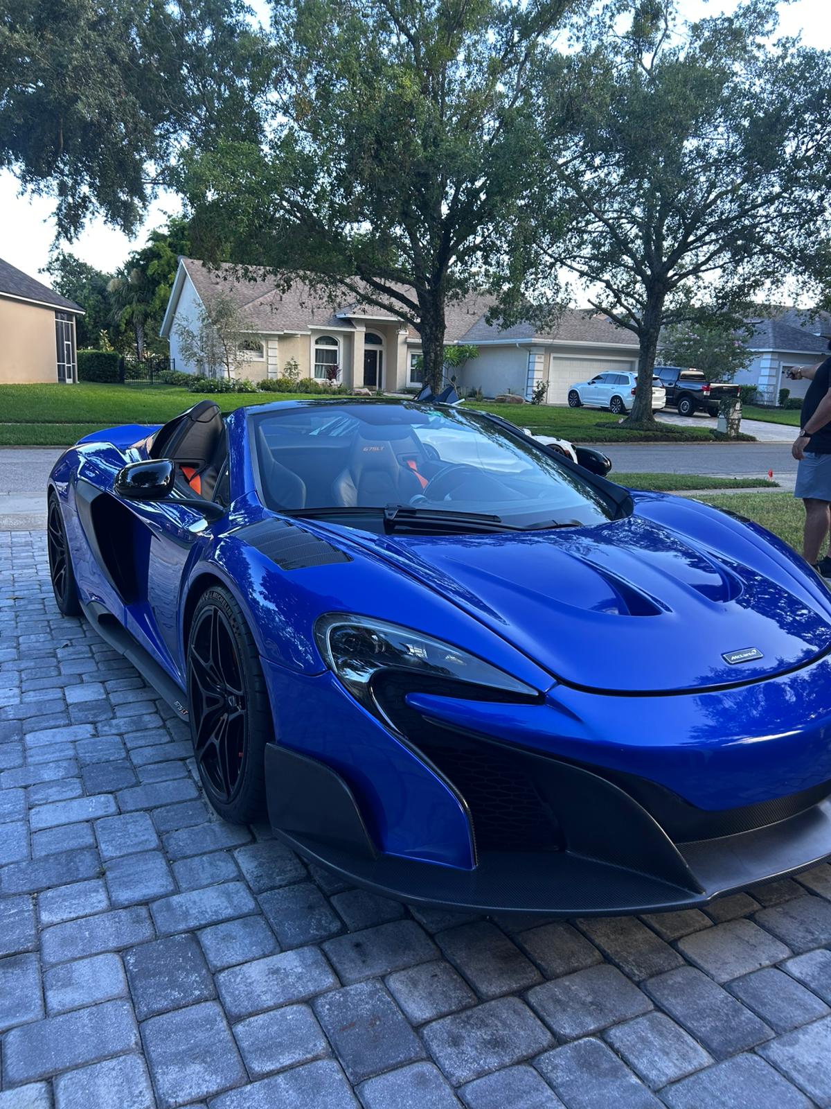 McLaren MP4-12C Spider – 675LT Conversion - Deep Blue on Black