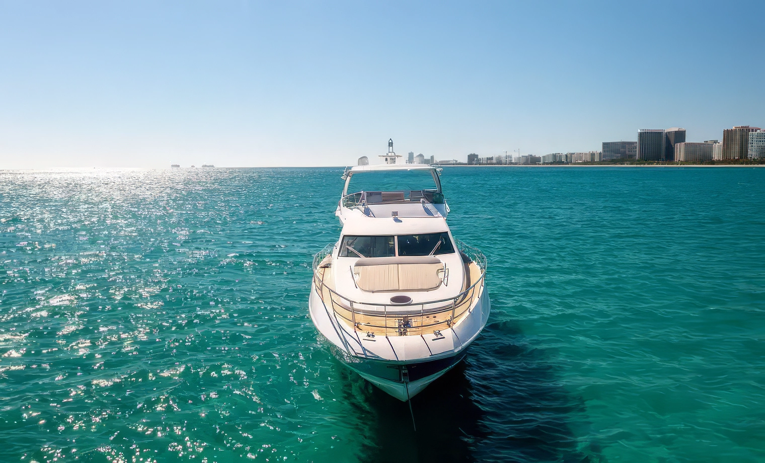 70' Azimut Flybridge Lupo - $5,900