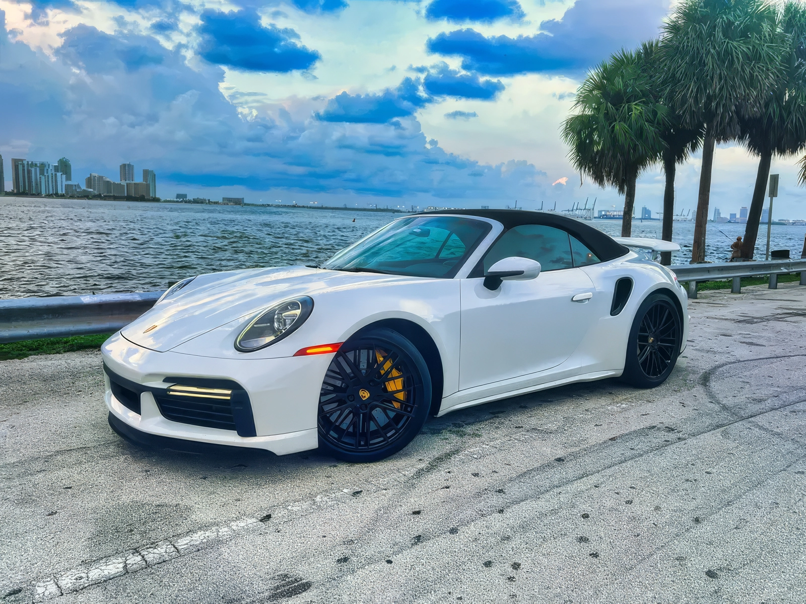 Porsche 911 Turbo S – Carrara White Metallic on Bordeaux Red