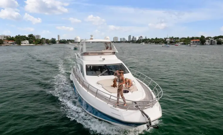 64' Azimut Deon - $4,500