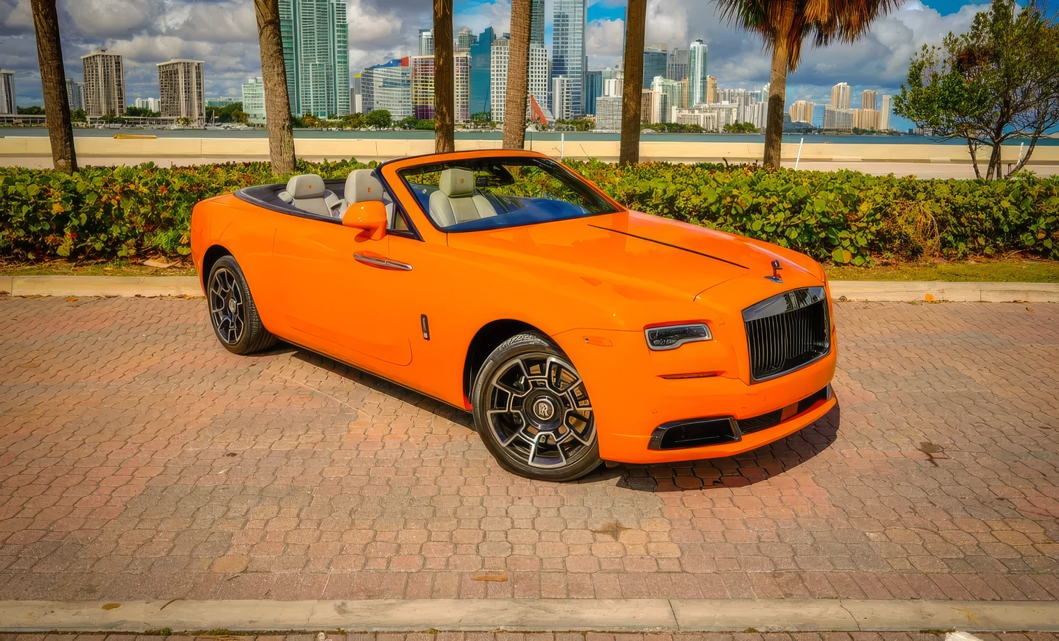 Rolls-Royce Dawn – Bespoke Orange on Seashell & Black
