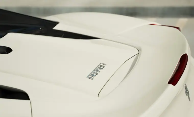 Ferrari 488 Spider – White on Black