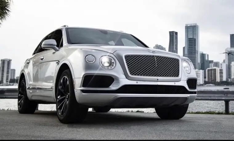 Bentley Bentayga – Silver on Black
