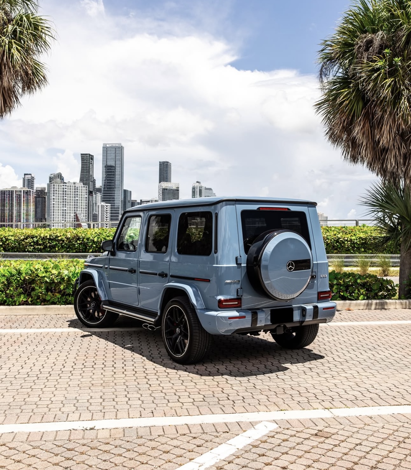 Mercedes-Benz G63 AMG - China Blue on Platinum White