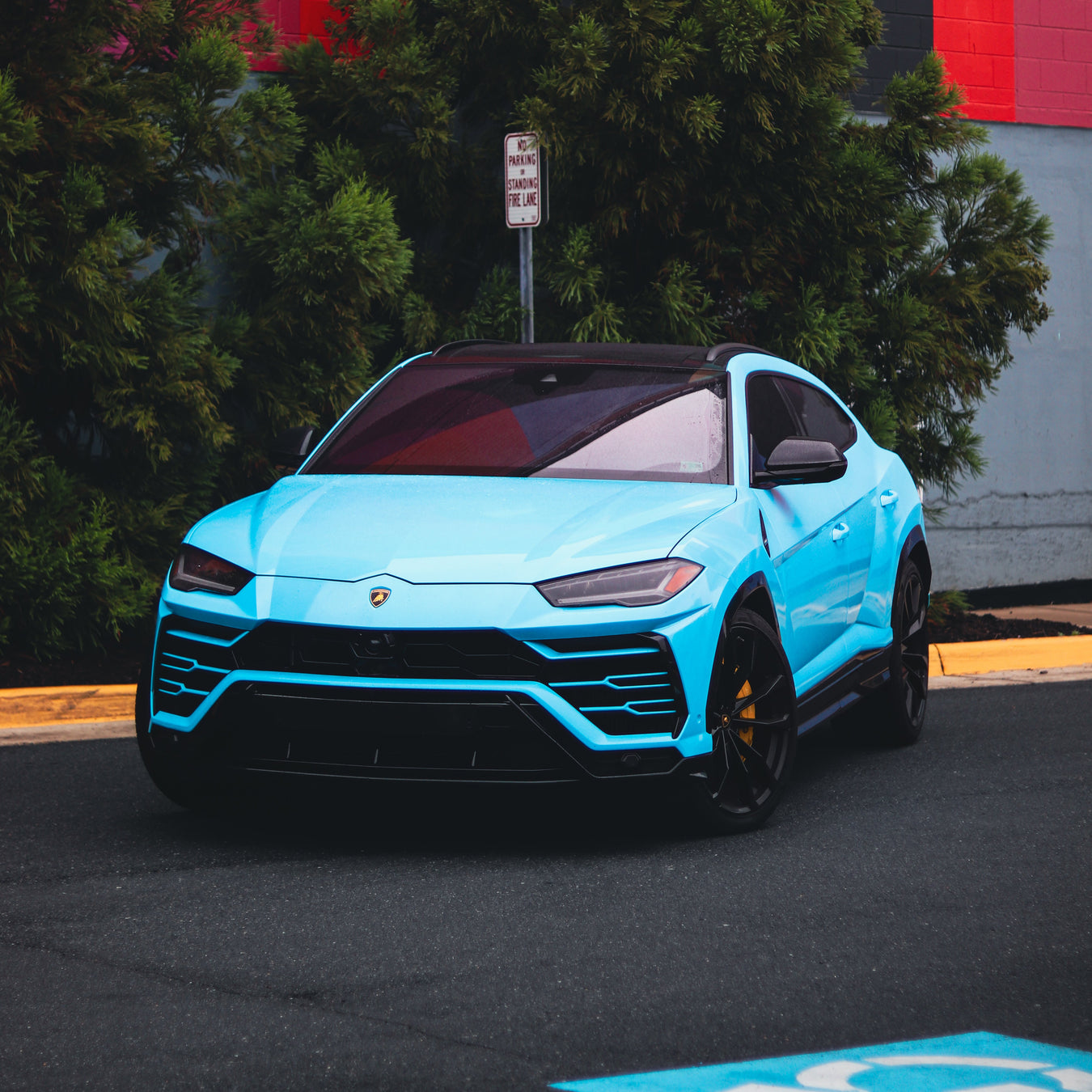 Lamborghini Urus – Baby Blue w/ Starlights