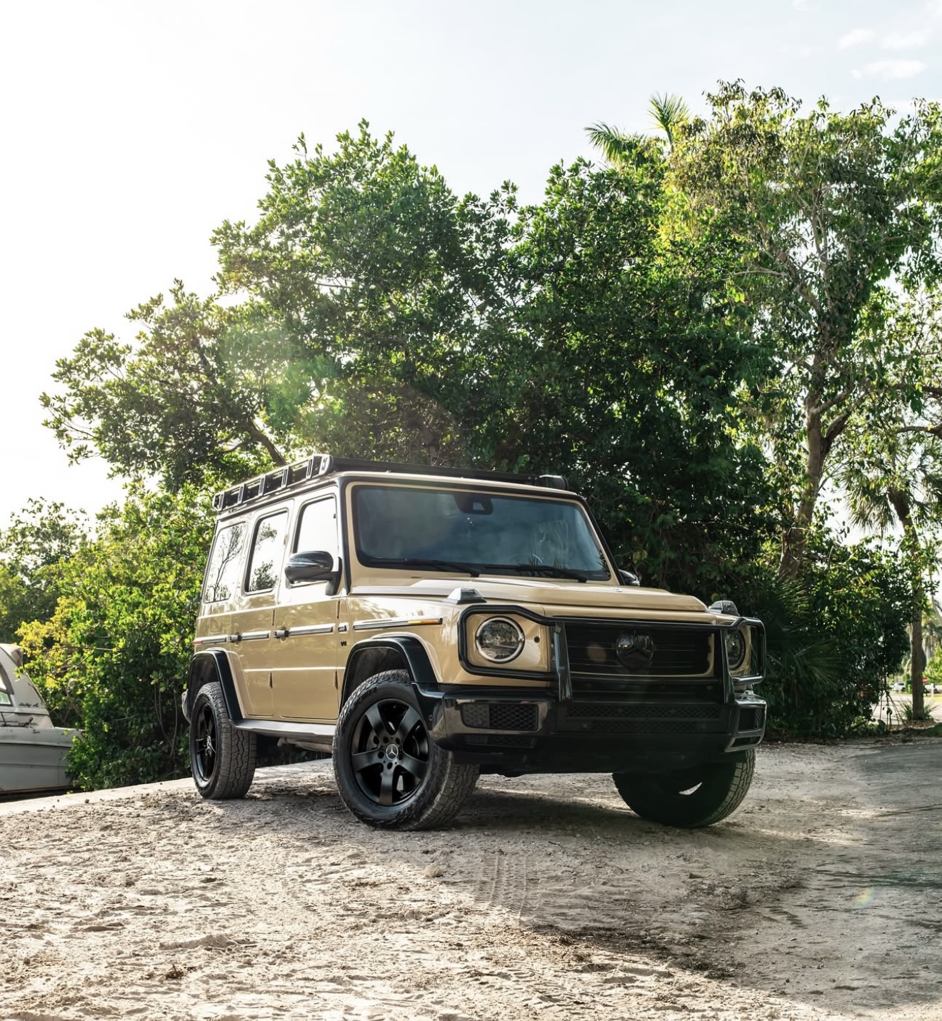 Mercedes-Benz G63 - Tan 