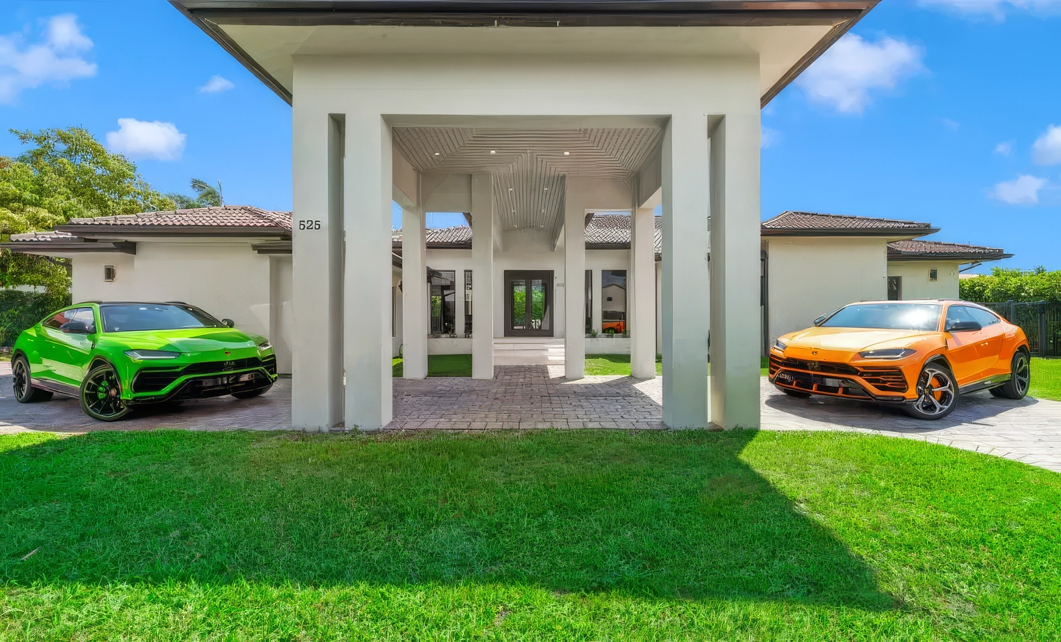 Villa Grand - $2,025