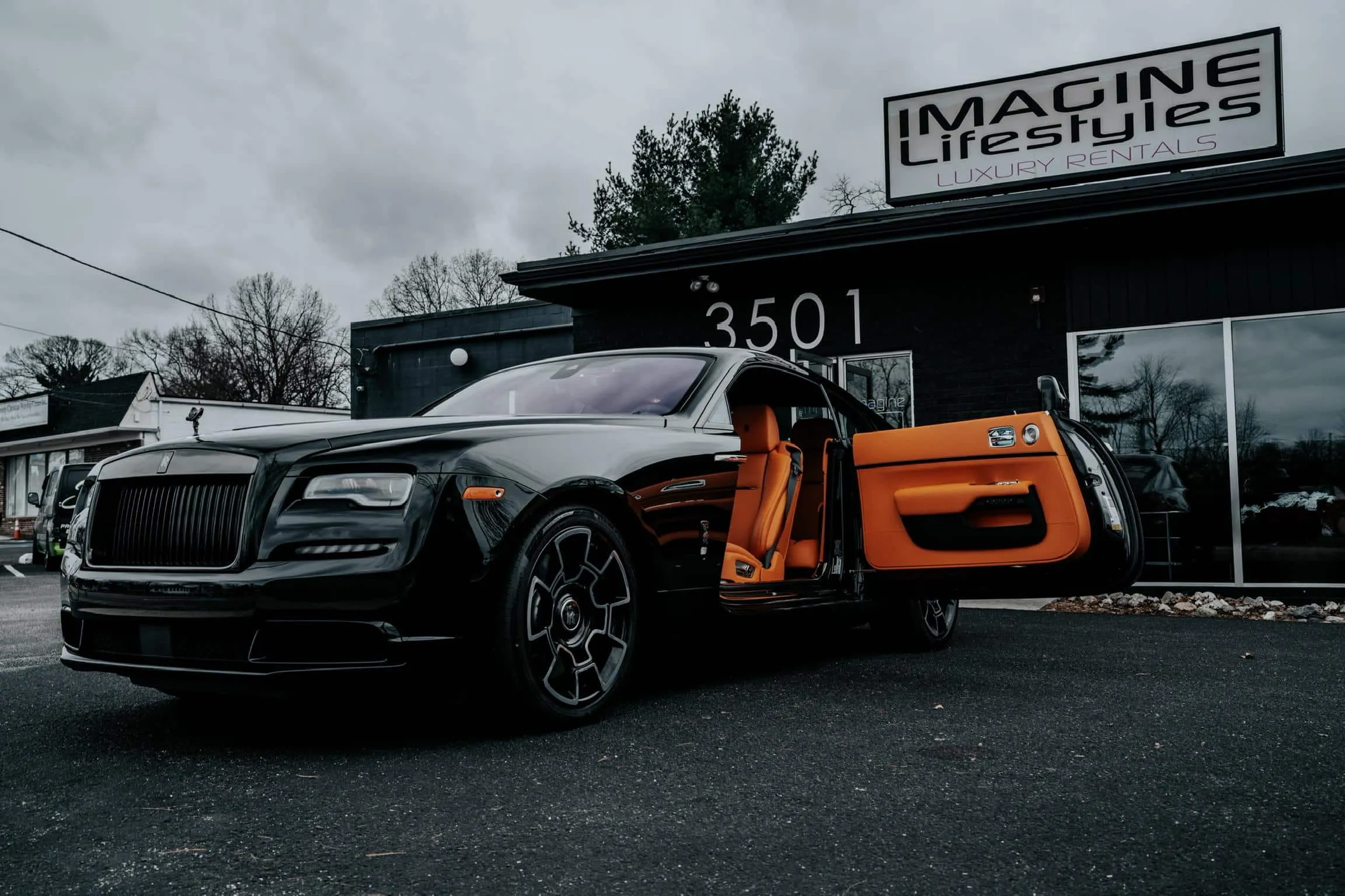 Rolls-Royce Wraith - Black Diamond on Mandarin & Black