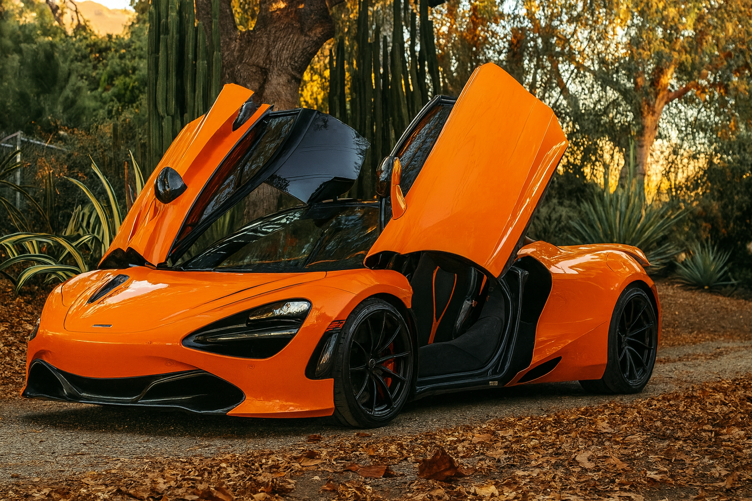 McLaren 720S - Papaya Spark Elite on Carbon Black & Orange