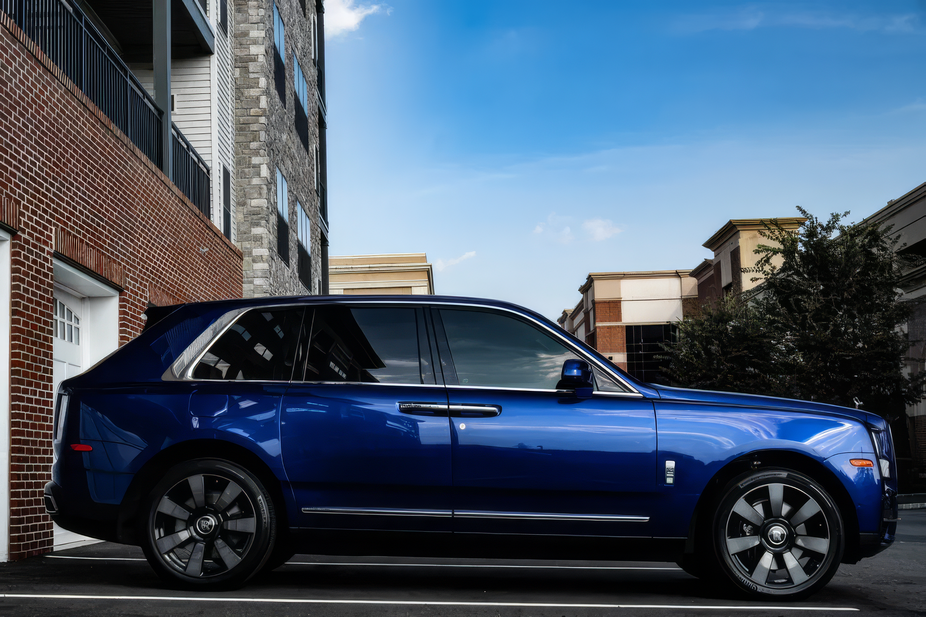 Rolls-Royce Cullinan - Salamanca Blue on Cobalto Blue & Black