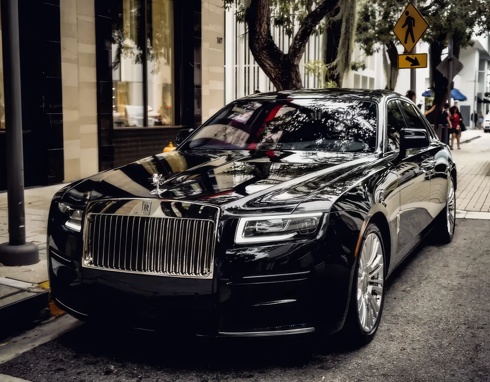 Rolls-Royce Ghost Series II – Black on Mugello Red & Black