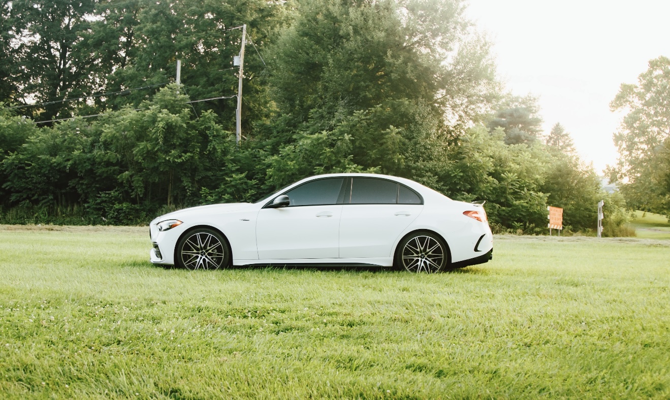 Mercedes Benz C43 AMG - White on Red & Black