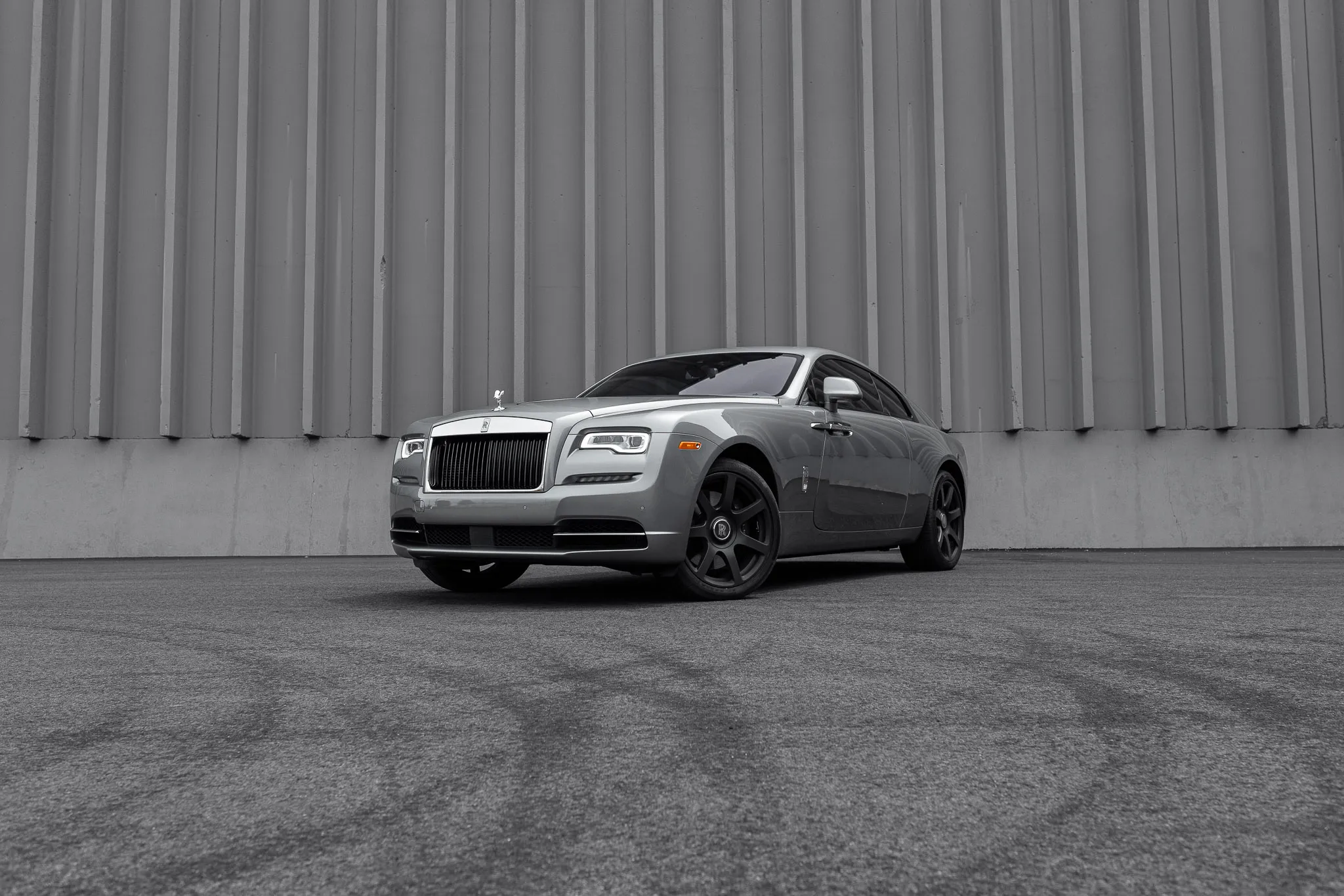 Rolls-Royce Wraith - Jubilee Silver on Black