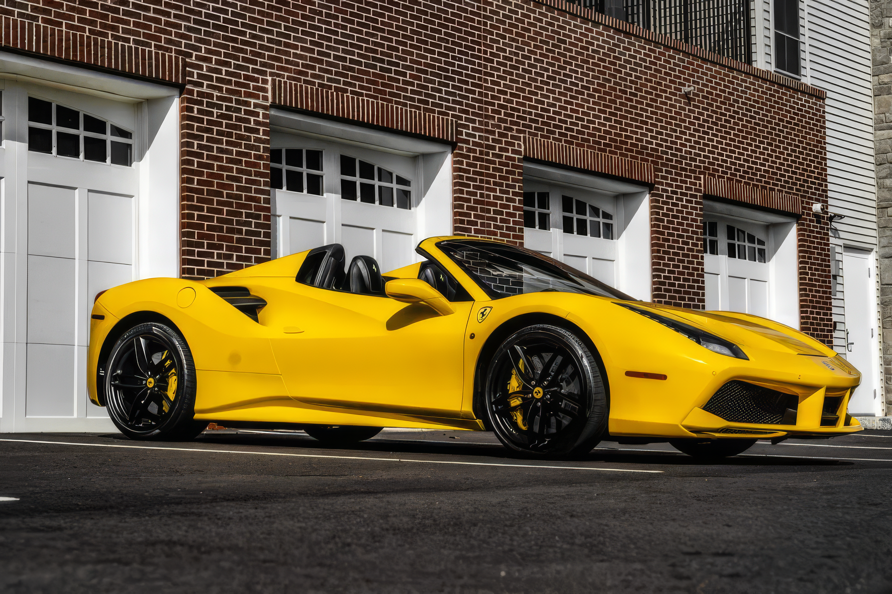 Ferrari 488 Spider - Giallo Modena on Nero (Solid Ferrari Yellow on Black)