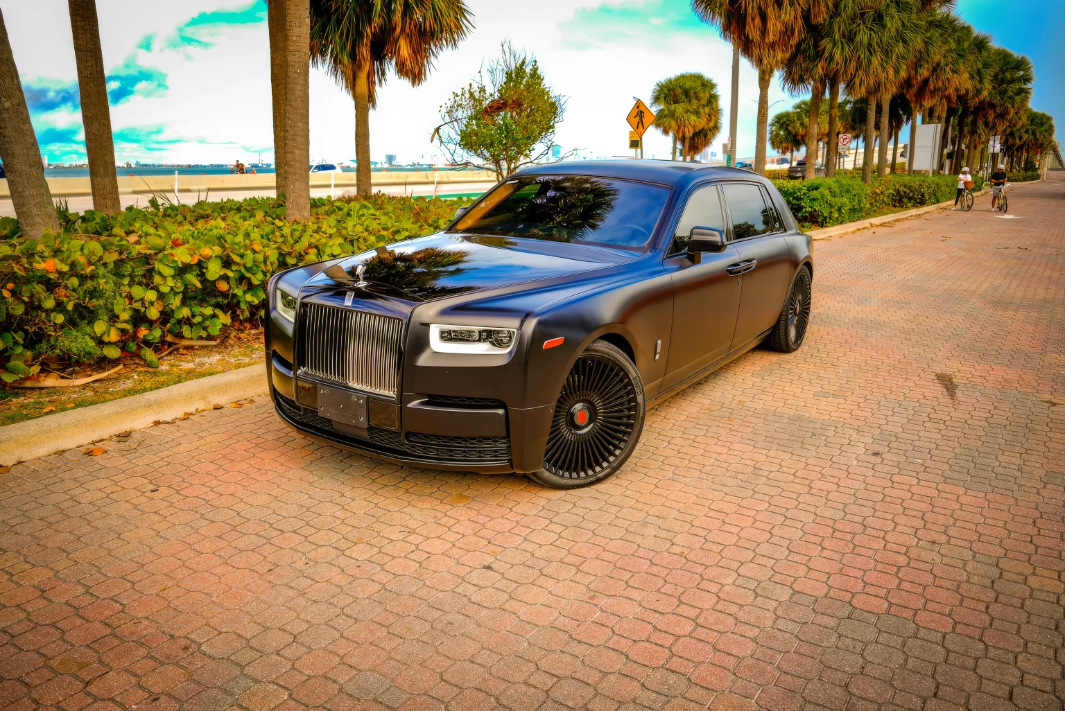 Rolls-Royce Phantom - Satin Dark Grey on Mandarin