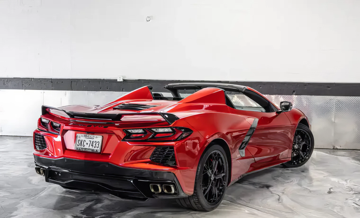 Chevrolet Corvette C8 Stingray – Red Mist Metallic on Jet Black