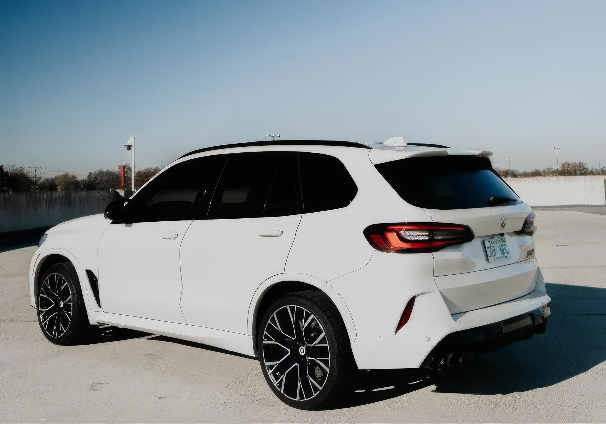 BMW X5 M Competition - Alpine White on Ivory White & Black