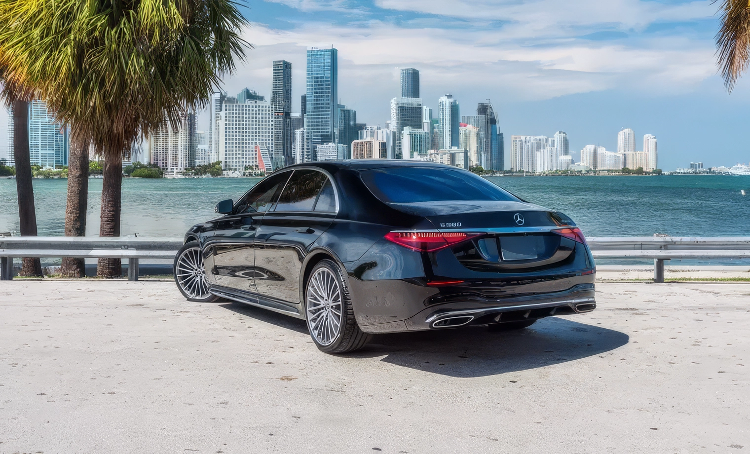 Mercedes-Benz S580 – Obsidian Black Metallic on Sienna Brown
