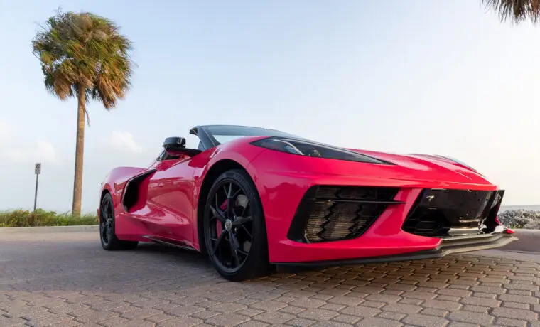 Chevrolet Corvette C8 – Pink on Red