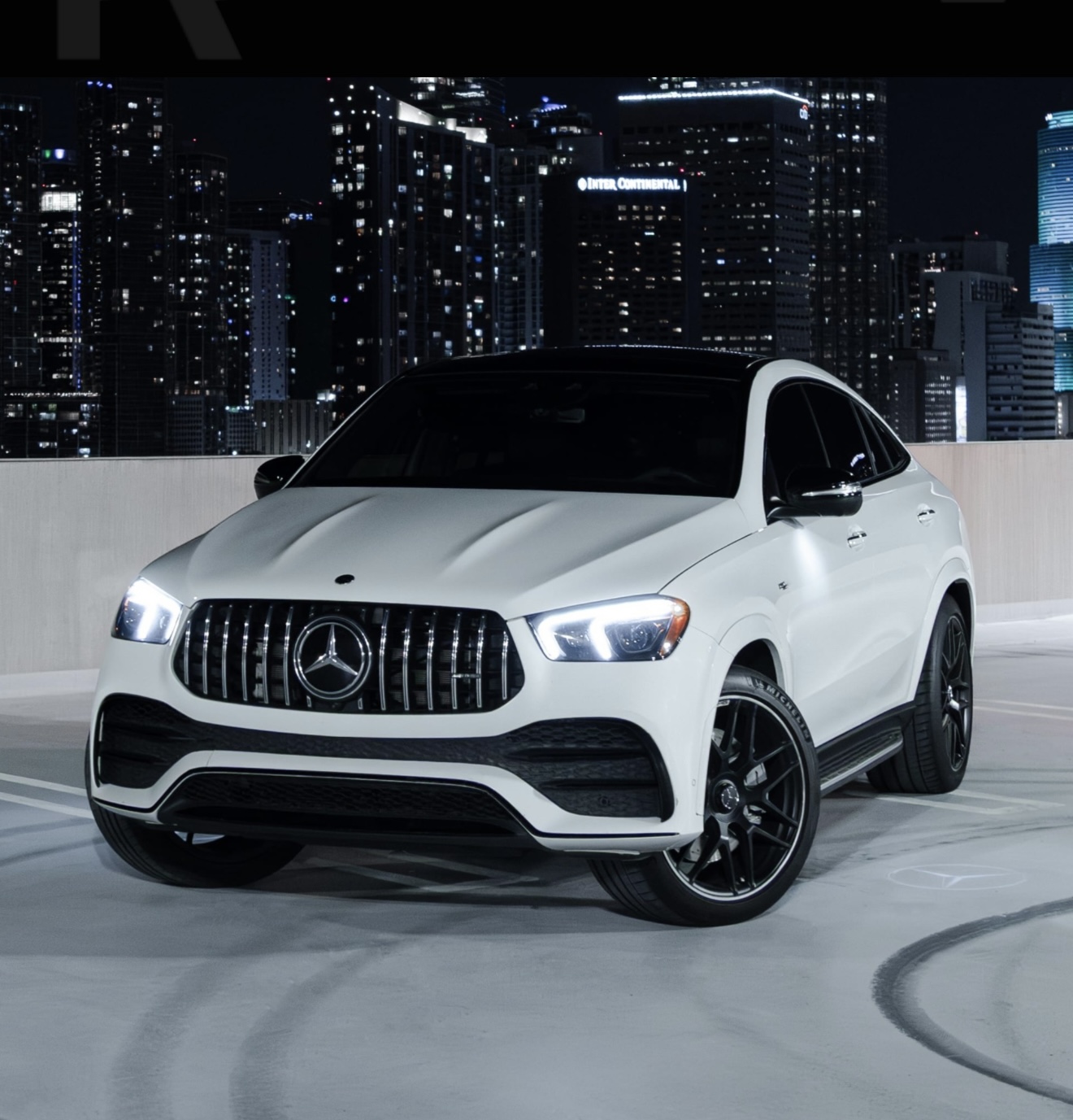 Mercedes Benz GLE 53 AMG - White on Red & Black 